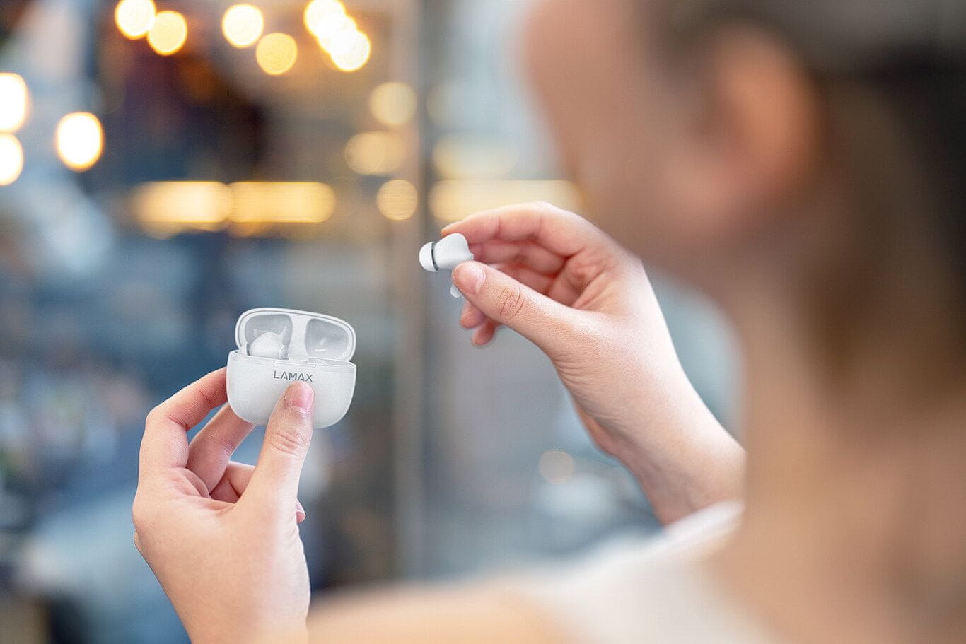  bežične slušalice Bluetooth lamax clips1 bez izobličenja zvuka te udobnog dizajna sa zatvorenim mikrofonom za hands-free rad bez upotrebe ruku s dugim vijekom trajanja 