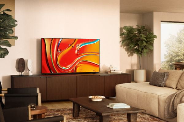 Elegantna integracija u dom s fleksibilnim postoljem i pametnom Google TV™ kontrolom