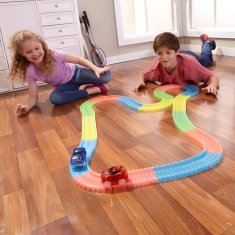 JOJOY® Svjetleća staza za autiće 350 cm, komplet pista s autićem na baterije koja svijetli u mraku | LUMITRACK