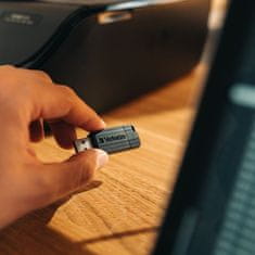 INNA Verbatim Usb-A 2.0 Usb Umetni Udar 128 Gb Za Računalo I Prijenosno Računalo, Brzi Prijenos