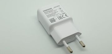 Samsung HIŠNI POLNILEC 220V adapter EP-TA200 15W - bel