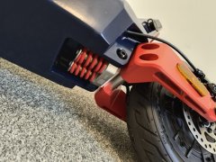 RedBull Električni skuter Red Bull RACE TEN FULL