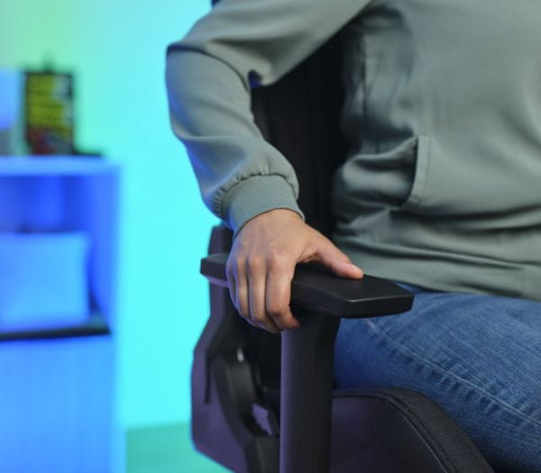  Trust GXT 714 Ruya Gaming stol, črn