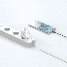 Tech-protect NC20W punjač USB-C PD 20W + kabel USB-C, bijela