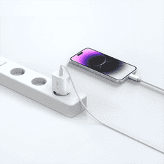 Tech-protect NC20W punjač USB-C PD 20W + kabel USB-C / Lightning, bijela