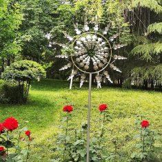 HOME & MARKER® Vrtna kinetička vjetrenjača, metalna ukrasna vrtna dekoracija s dvostrukim rotiranjem | WINDARA