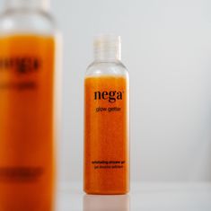 Nega Cosmetics 100% prirodni piling gel za tijelo s ljuskama oraha, kokosovim i jojobinim uljem, veganski, za glatku i sjajnu kožu, 150 ml, GlowGetter, 1