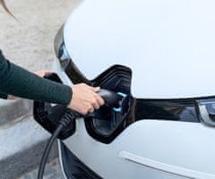 Platinet PEVC7KW5B prijenosni kabel za punjenje električnih vozila, 7,4 kW, 32 A, 5 m, crno-bijeli