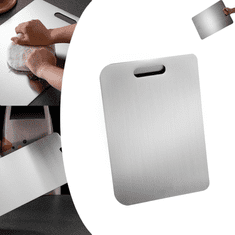 Netscroll Titan daska za rezanje 29x20 cm, antibakterijska i otporna na mirise, ne oštećuje noževe, higijenska i elegantna, od titanove legure, antibakterijska daska za kuhinju, TitanBoard