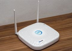 Secutek 9CH WiFi NVR snimač SLG-NVR2108PGEW