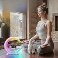 Netscroll 4‑u‑1 Pametna noćna svjetiljka s bežičnim punjačem, BT zvučnikom, alarmom i šarenom rasvjetom, ambijentalna svjetiljka, MoonCharge.