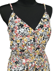 Nikcorp Ženski kombinezon s kratkim hlačama, lagan i prozračan za ljeto, ležerni kroj za slobodu kretanja, šareni, veličina M