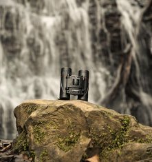 Nikcorp Mini dalekozor sklopivi s 10x povećanjem za promatranje ptica, lagan i kompaktan, s podešavanjem dioptrije, crni