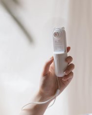 Nikcorp Ručni ventilator Medo, prijenosni s 2500mAh baterijom, 2 brzine, USB punjiv, ultra tihi rad, power bank funkcija, bijeli