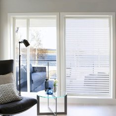 Nikcorp Folija za prozore za zaštitu privatnosti i UV zaštitu, statična samoljepljiva folija s bijelim prugama, 90 x 200 cm