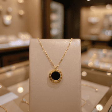 Ogrlica s rimskim brojevima - Elegantni okrugli privjesak Zlatni