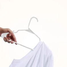 HOME & MARKER® Set 20 tankih plastičnih vješalica za odjeću – štede prostor, s utorima za naramenice | HANGY