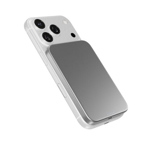 Qi2 polnjenje in magnetna pritrditev