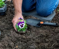 Black+Decker 4u1 komplet vrnog alata, za sve vrtne radove, ultra lagana težina, ergonomske drške, crn