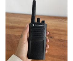 Motorola XT420 walkie talkie, 1-KOMPLET, PMR446, 16 kanala / 219 privatnih kodova, domet 9 km, + pribor, crni