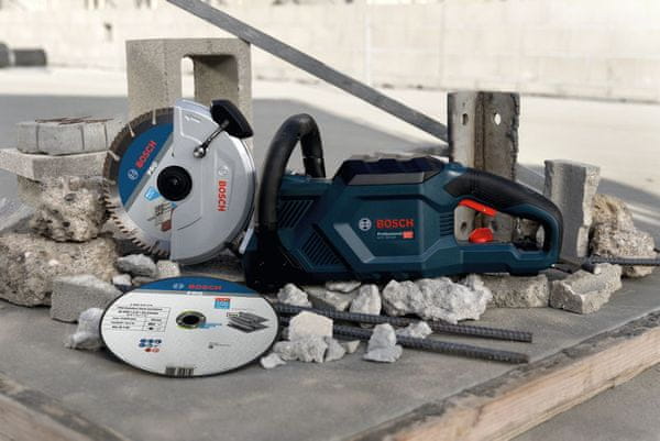 Bosch GCS 18V-230 pri delu