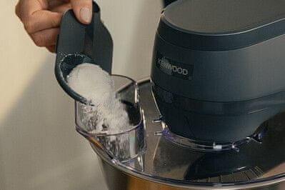 Prostrana 4,3L posuda s ručkom