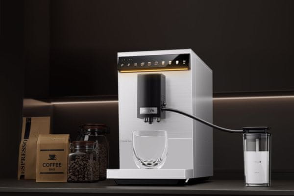 Elegantan bijeli dizajn aparata za kavu
