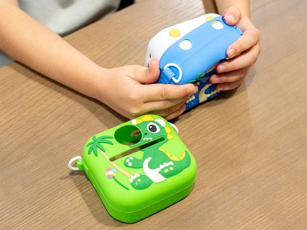 Kreativnost i zabava s dinosaurom