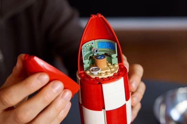Skrivena kontrolna soba u Tintinovoj raketi