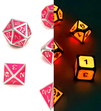 Set od 7 RPG kockica za igru Chariots of Fire, svjetlećih metalnih kockica