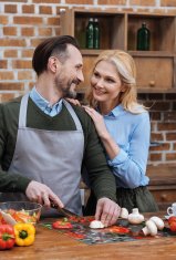 TMK STAKLENA DASKA ZA REZANJE 30x22 RAJČICA