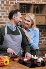 TMK STAKLENA DASKA ZA REZANJE 52x30 CRNA