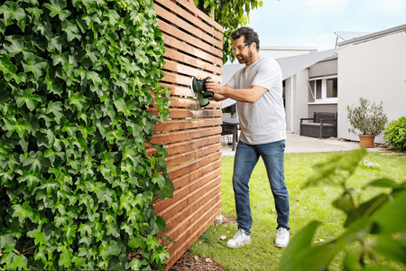 Bosch EasyOrbit 18V-10 brušenje drva