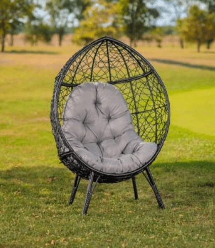 Udobna vrtna stolica jaje