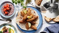 Bosch MFWS835M SERIE 8 višenamjenski mlinac za hranu, 2500 W, 4,5 kg/min, crni (MFWS835M)