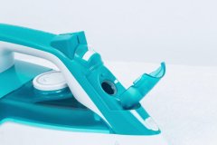 Beko SIM3122T keramičko glačalo 2200 W