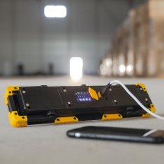 PHENOM LED reflektor 3x LED - na baterije, prigušljiv, fokusiran - 1500 lumena - IP33