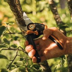 Fiskars X-Series PowerGear Bypass Pruner L P961 vrtne škare za grane do Ø26 mm, 22,2 cm (1057175)