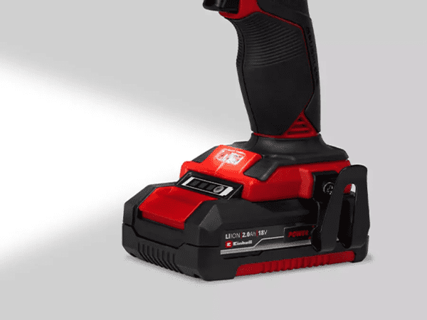 Metalna glava i LED svjetlo