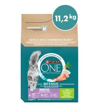 Purina ONE briketi za odrasle mačke s okusom puretine, 4x2,8kg
