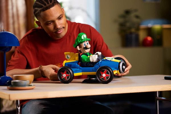 Sastavljivi model Luigi i Mach 8