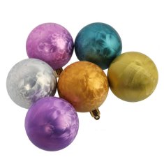 Set od 6 plastičnih kuglica u više boja - božićni ukras 6 cm