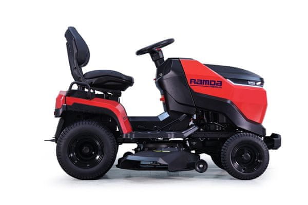 Detalj bočnog izbacivanja i kotača traktora RAMDA T98SH