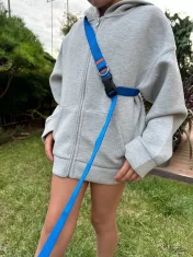 Povodac za pse s amortizerom 480 cm PLAVA Podesiva handsfree, proizvedeno u Poljskoj