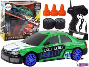 Sportski automobil na daljinsko upravljanje R/C 1:24 Zeleni izmjenjivi kotači