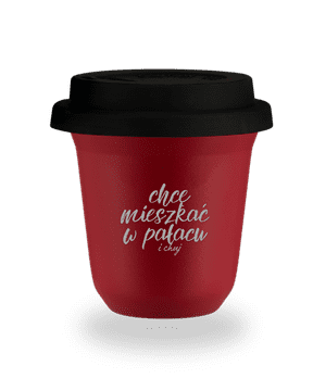 240 ml CRVENA šalica "Želim živjeti u palači i je*ati se", s crnim poklopcem