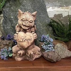 Skulptura zmaja s betonskom figurom ljubavi od kamena za vrt