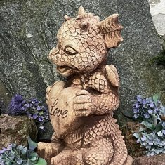 Skulptura zmaja s betonskom figurom ljubavi od kamena za vrt