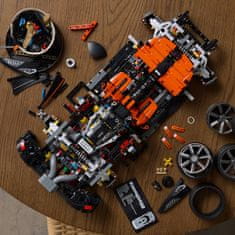 LEGO 42232 Technic Megaautomobil Koenigsegg Sadair's Spear