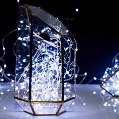 Žičane lampice 50 LED na baterije, hladno bijela, 5m, lampice za božićno drvce, ukras
